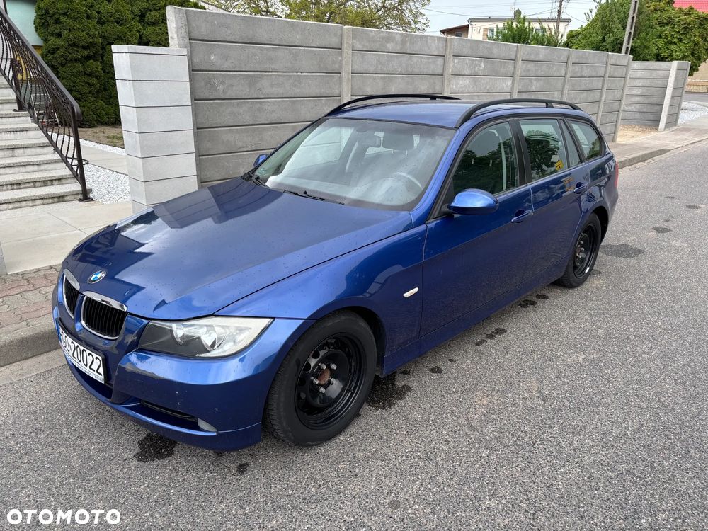 BMW Seria 3 318d DPF - 1