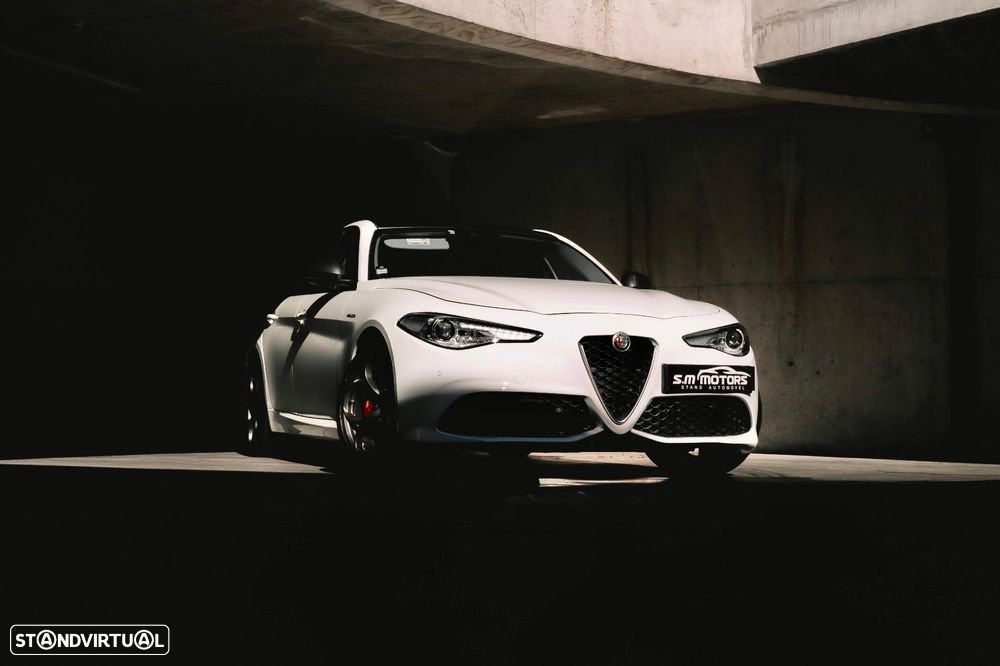Alfa Romeo Giulia 2.2 D Veloce Q4 AT8 - 1