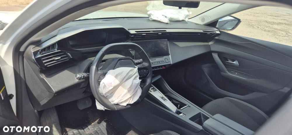 Peugeot 308 1.5 BlueHDi Active Pack Business S&S EAT8 - 27