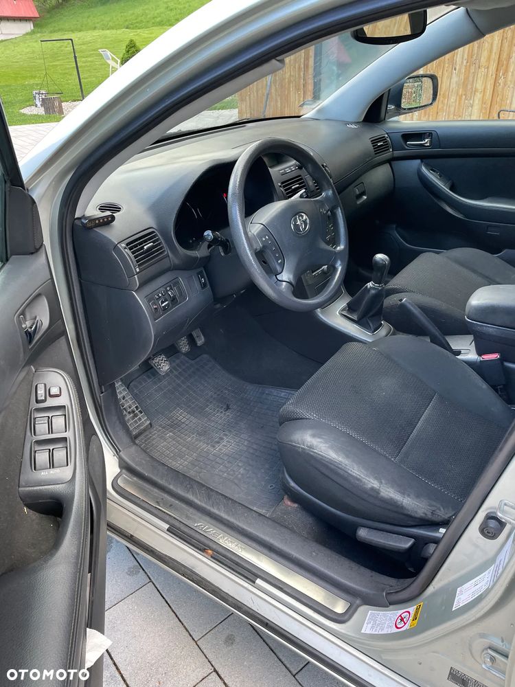 Toyota Avensis 2.0 VVT-i Sol plus - 8