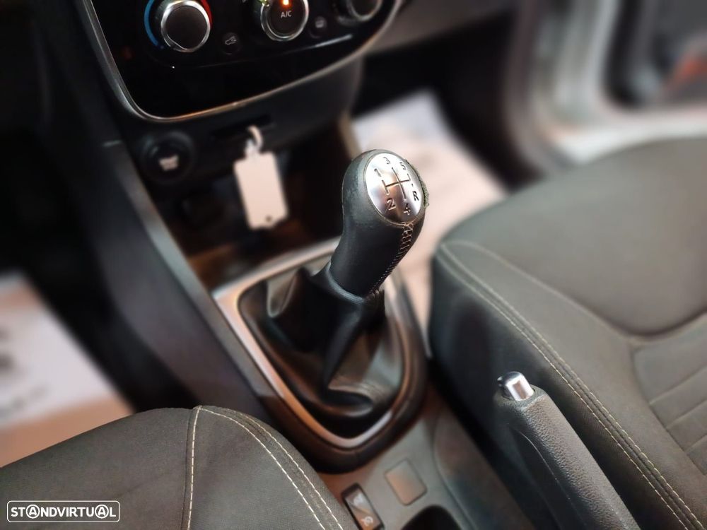 Renault Clio 1.5 dCi Limited - 19