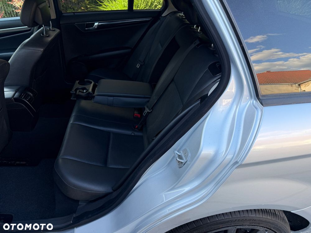 Mercedes-Benz Klasa C 200 Kompressor Avantgarde - 30