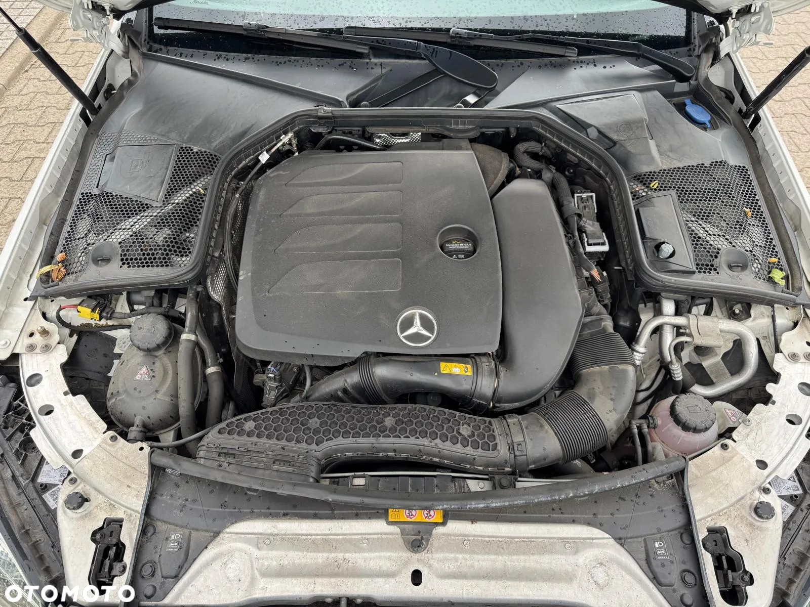 Mercedes-Benz Klasa C 300 9G-TRONIC - 13
