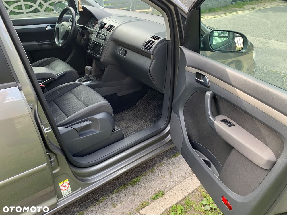 Volkswagen Touran 1.9 TDI DSG Trendline - 20