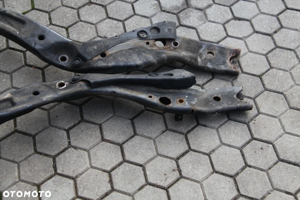 SUBARU FORESTER II SG 02->07R Belka  Zawieszenia  Rama  Trewers LEWY / PRAWY - 9