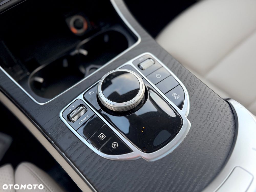 Mercedes-Benz GLC - 37