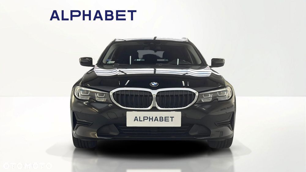 BMW Seria 3 318d MHEV - 5