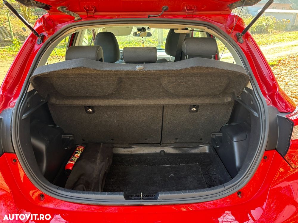 Toyota Yaris 1.5 VVT-i HSD Active - 10