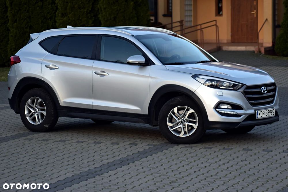 Hyundai Tucson 2.0 CRDi 4WD Automatik Style - 24