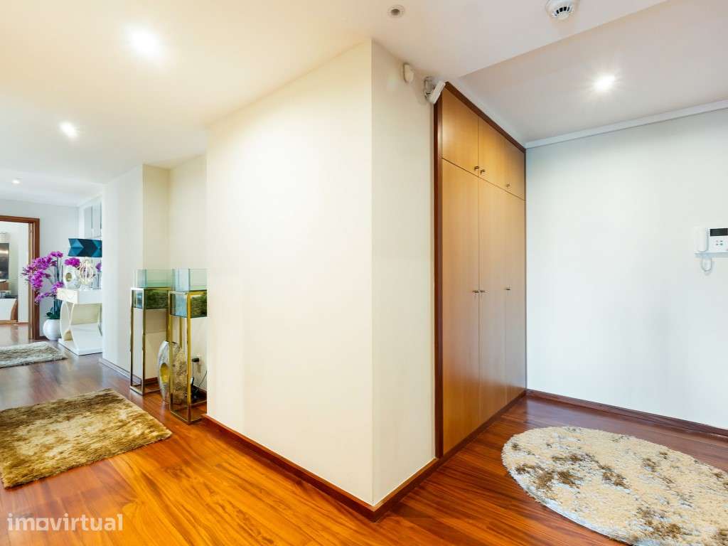 Apartamento T4, na Avenida da Boavista, Porto - Grande imagem: 3/26