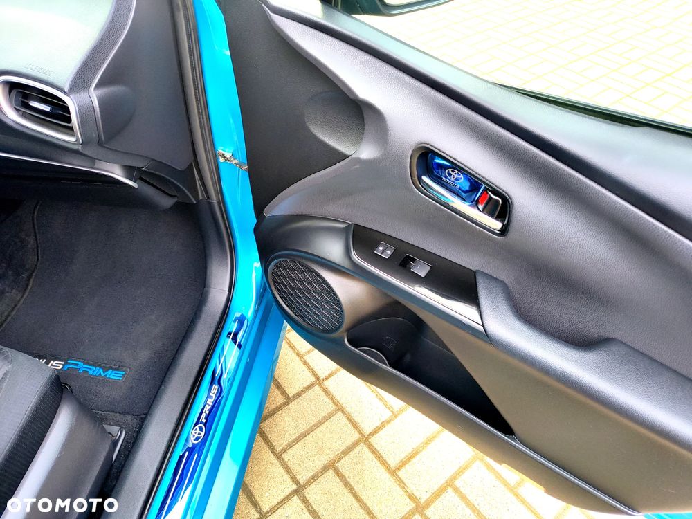 Toyota Prius (Hybrid) Comfort - 22