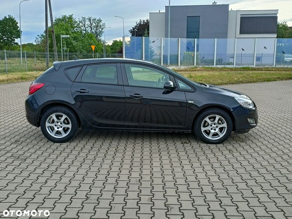 Opel Astra 1.4 Turbo Innovation - 2