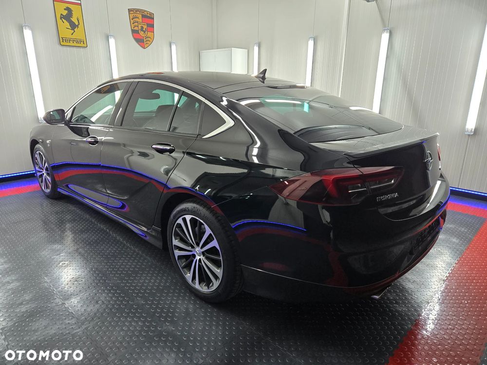 Opel Insignia 2.0 CDTI 4x4 GSi S&S - 3