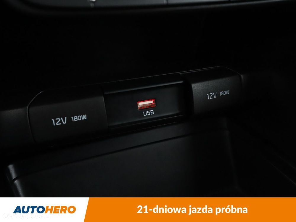 Kia Ceed - 24