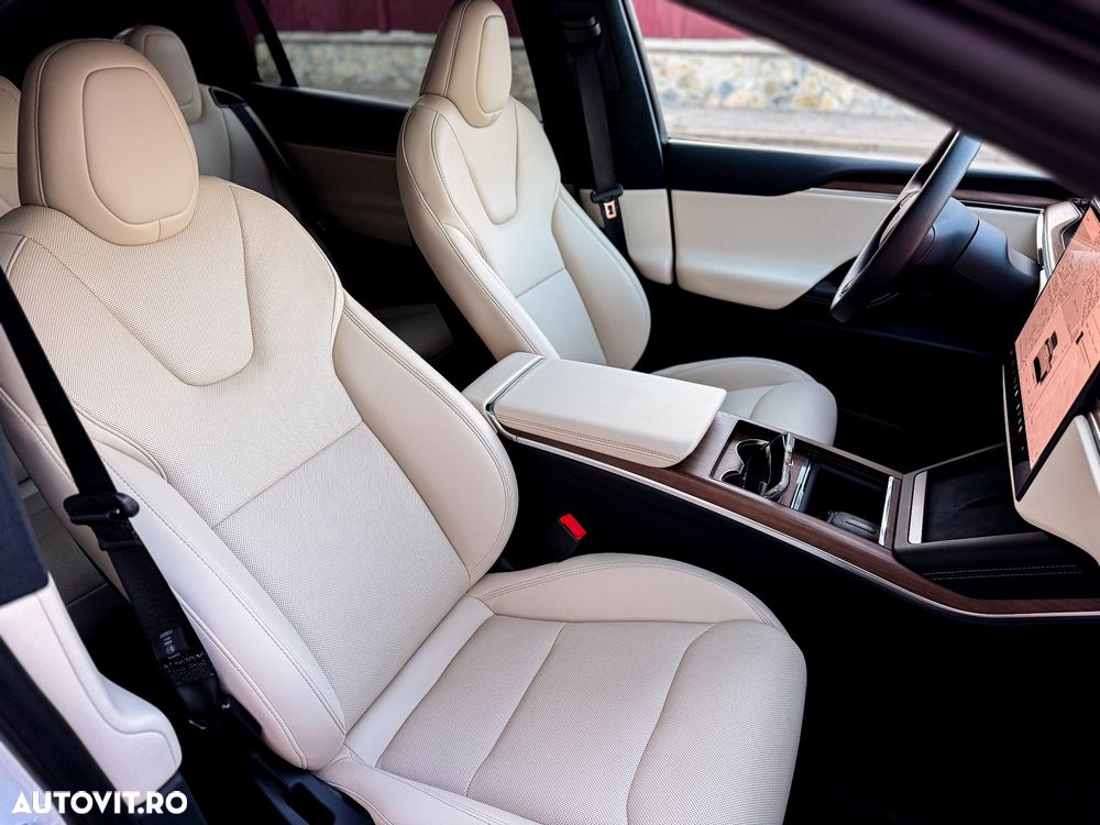 Tesla Model X Long Range - 26