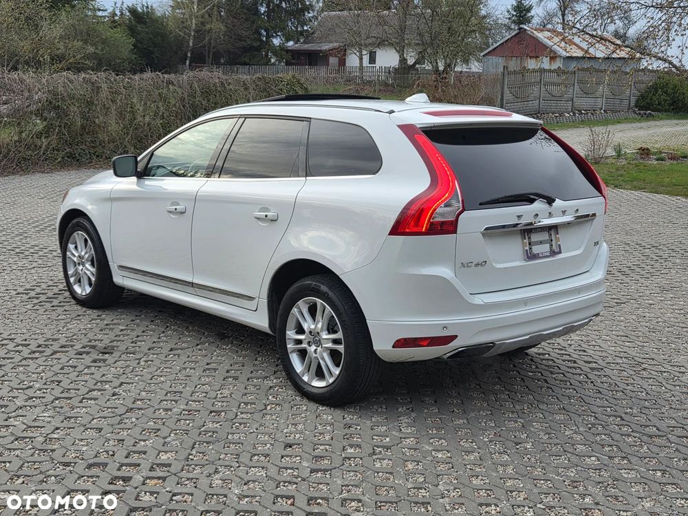 Volvo XC 60 T5 Drive-E Summum - 4