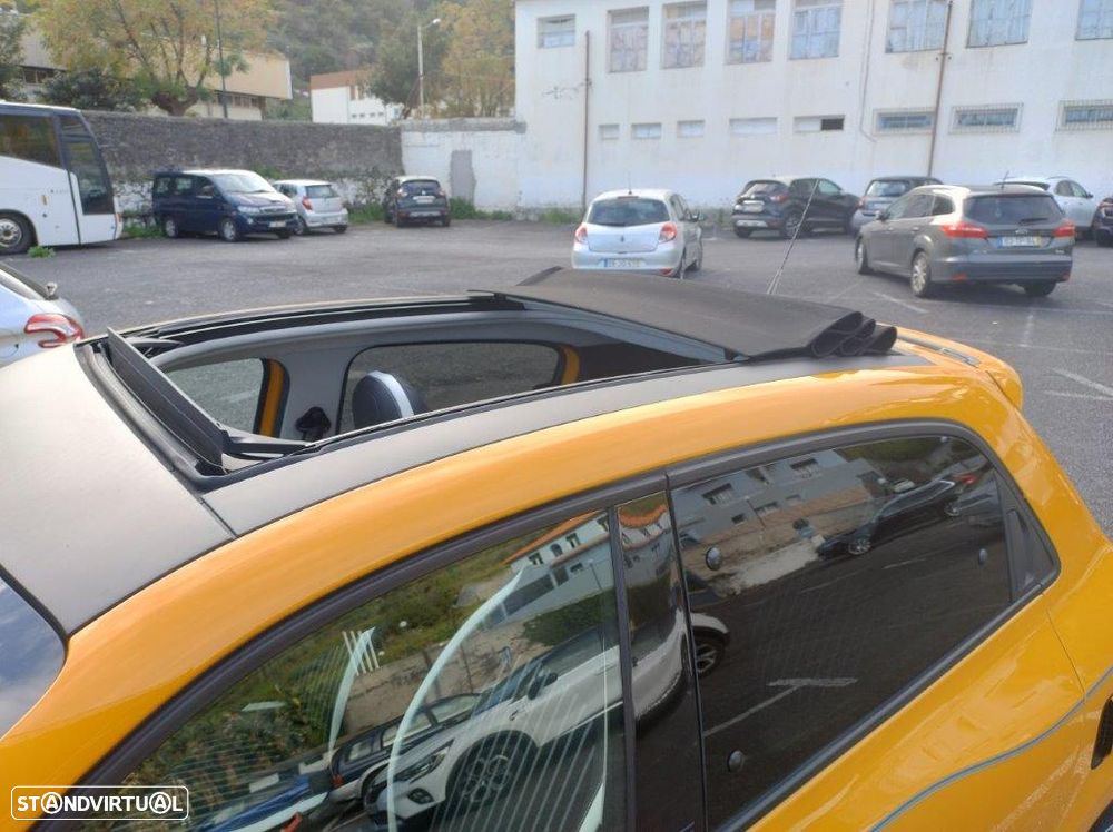 Renault Twingo Z.E. 22 Intens - 9