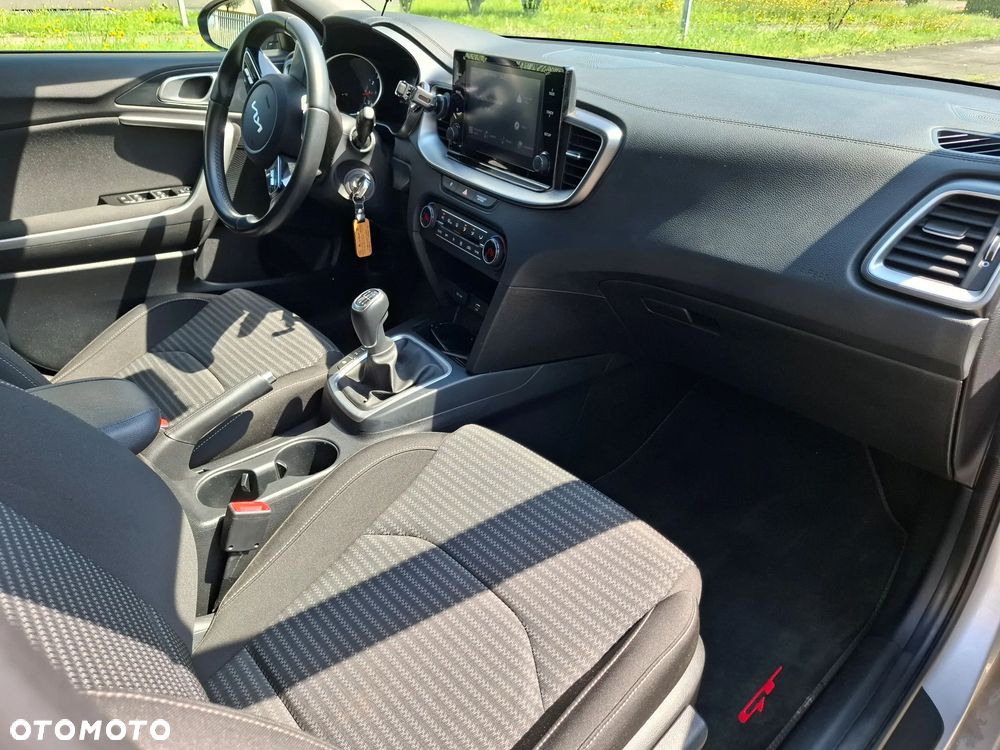 Kia Ceed 1.5 T-GDI M - 6