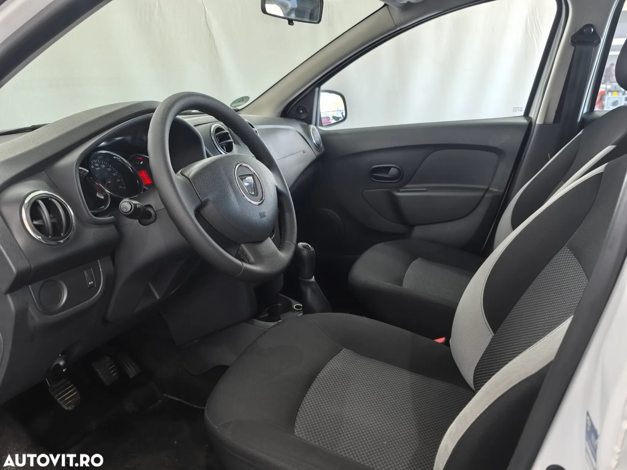 Dacia Logan MCV 0.9 Ambiance - 10