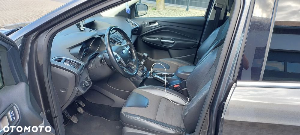 Ford Kuga - 8
