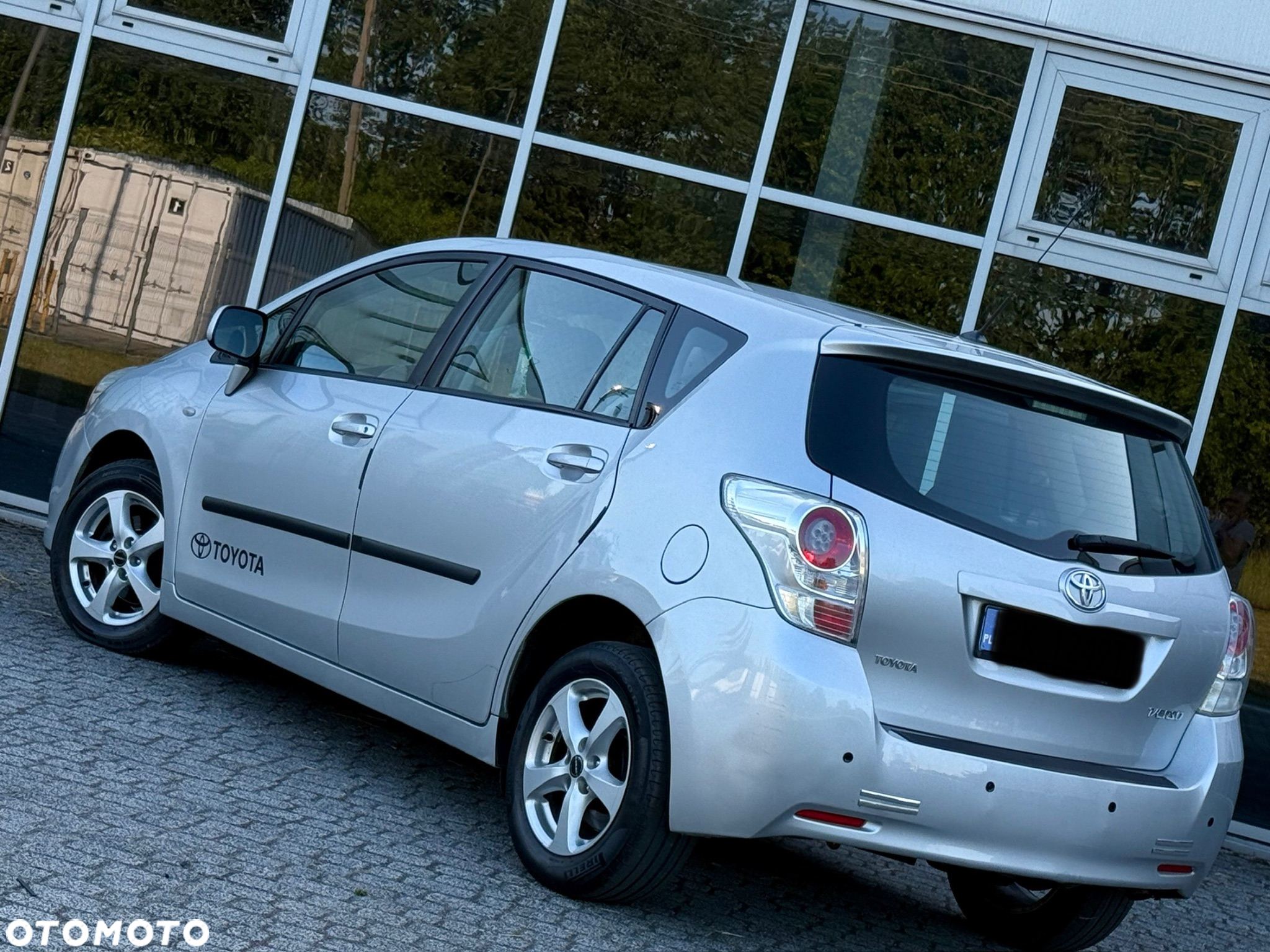 Toyota Verso 1.6 Premium 7os - 3