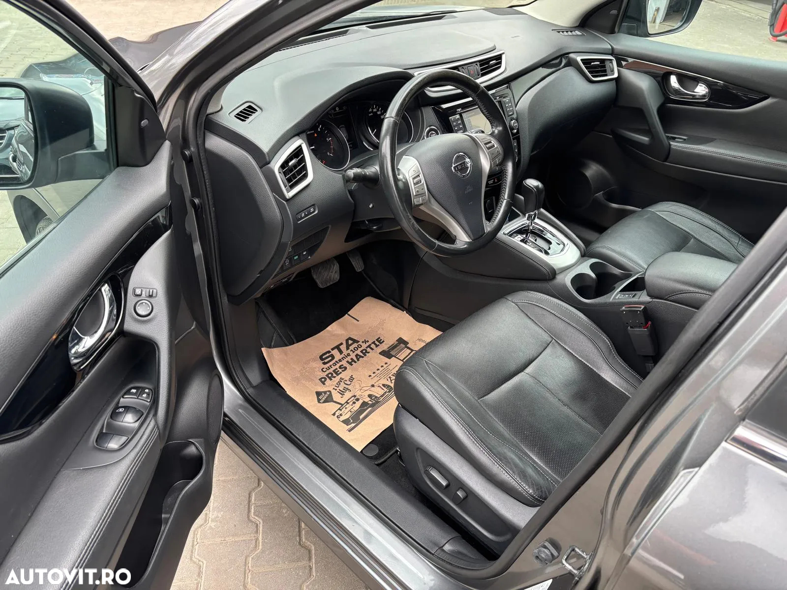 Nissan Qashqai 1.6 DCI Xtronic TEKNA - 6