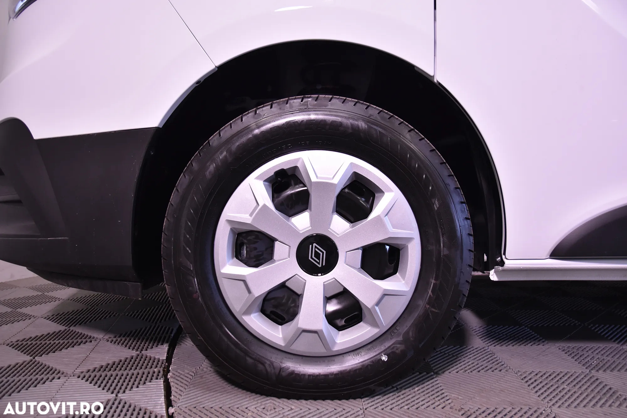 Renault Trafic - 14