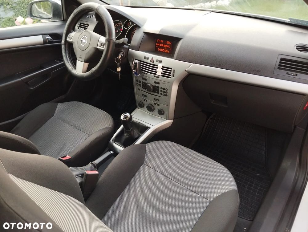Opel Astra III GTC 1.6 Sport - 6
