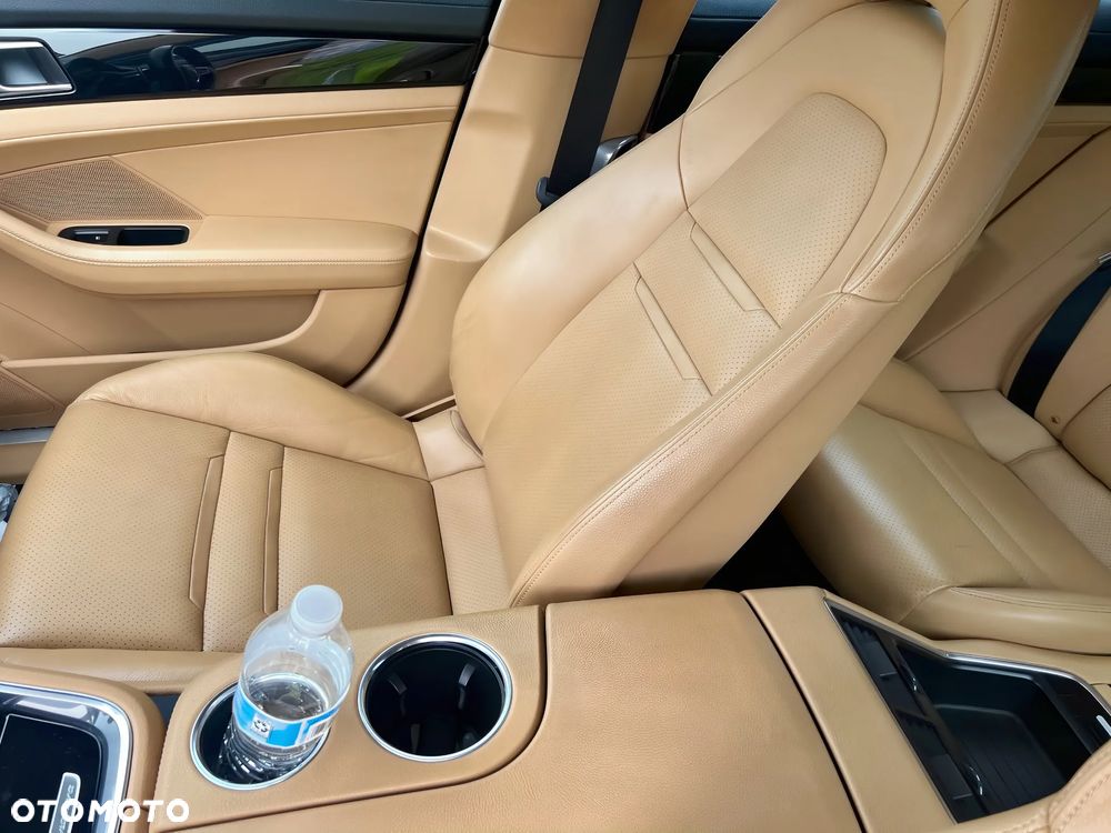 Porsche Panamera Executive - 9