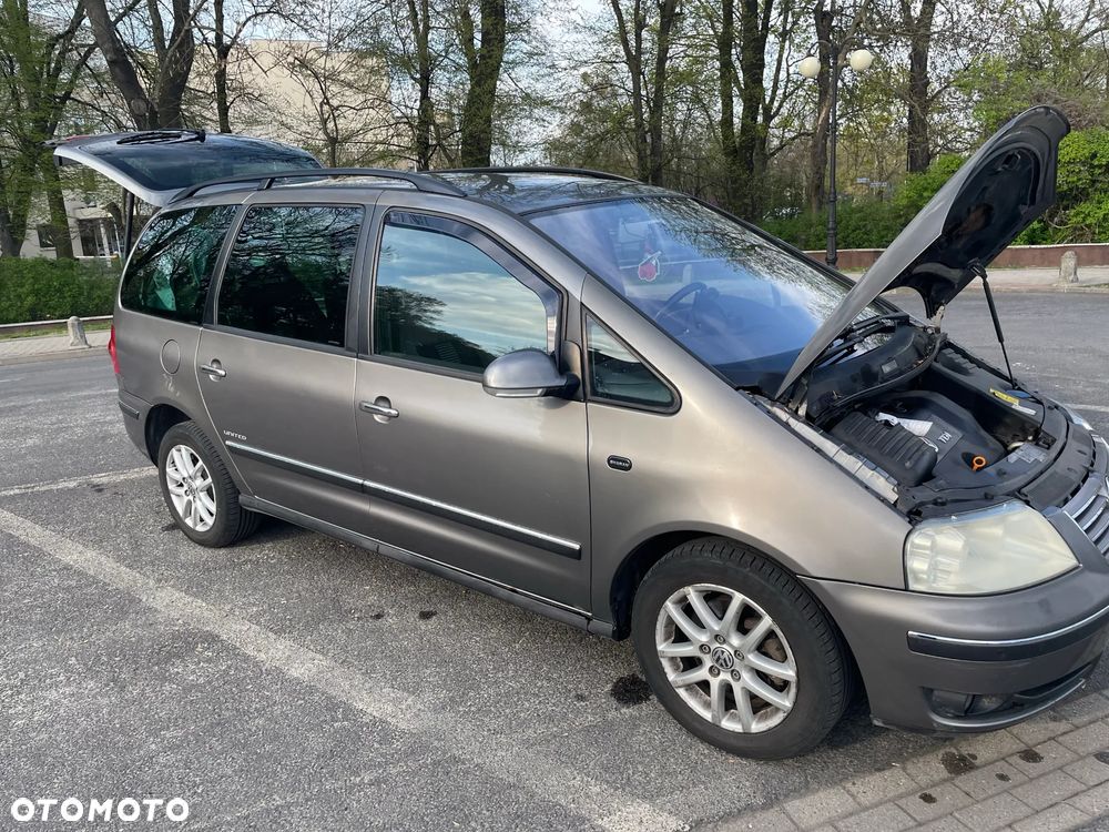 Volkswagen Sharan 1.9 TDI Comfortline Tiptr - 6