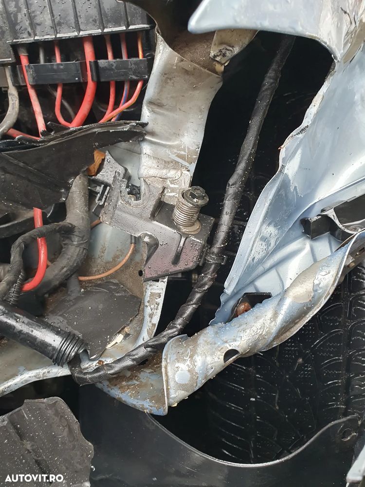 Volkswagen Passat 2.0 TDI 4Motion BlueMotion Technology Comfortline - 9