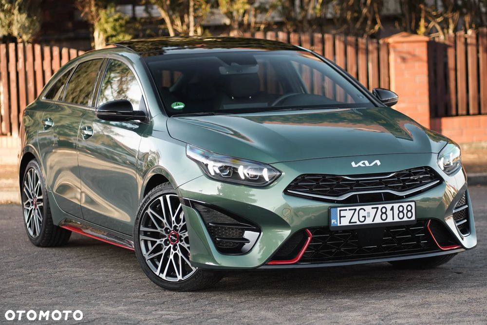 Kia ProCeed 1.6 T-GDI GT DCT - 11