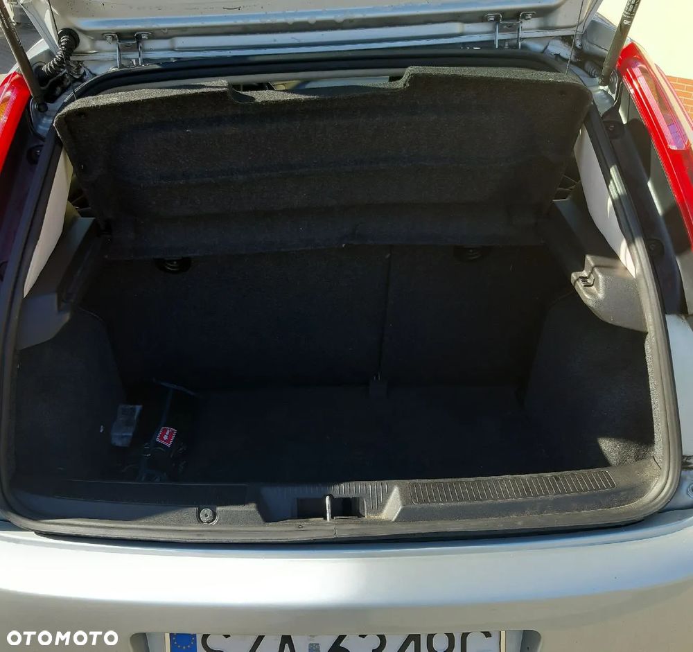 Fiat Grande Punto 1.4 16V Dynamic - 12