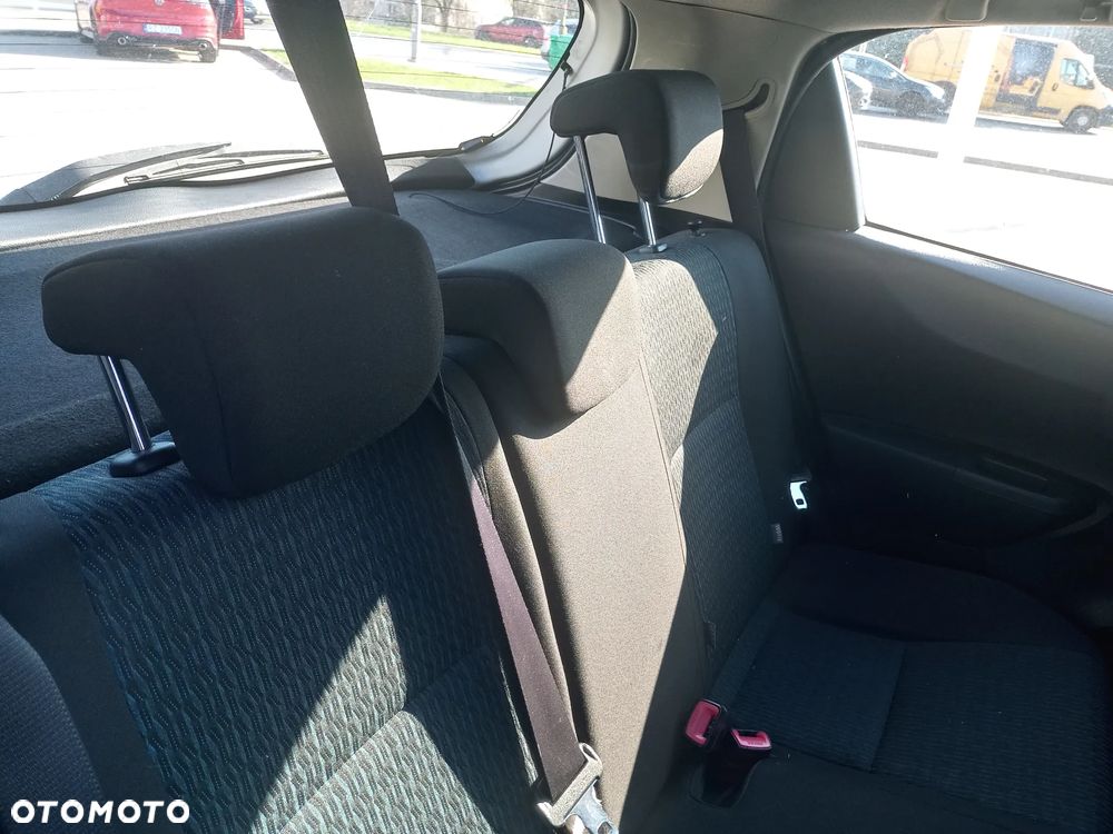 Toyota Yaris 1.4 D-4D Sol - 13