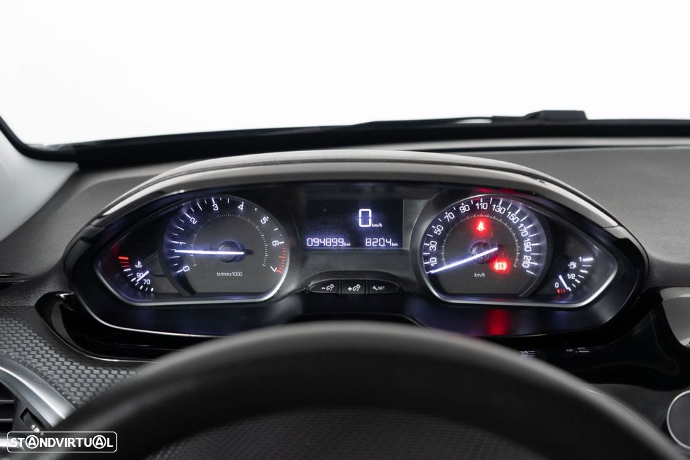 Peugeot 208 1.2 PureTech Style - 24
