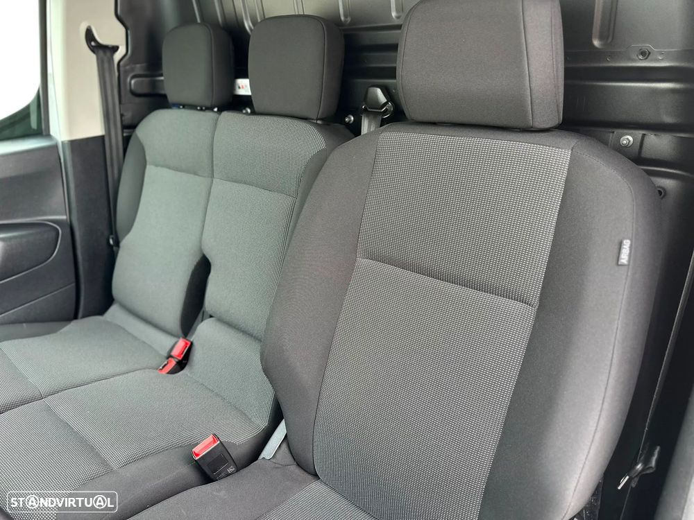 Toyota ProAce City 1.5 D L1 - 22