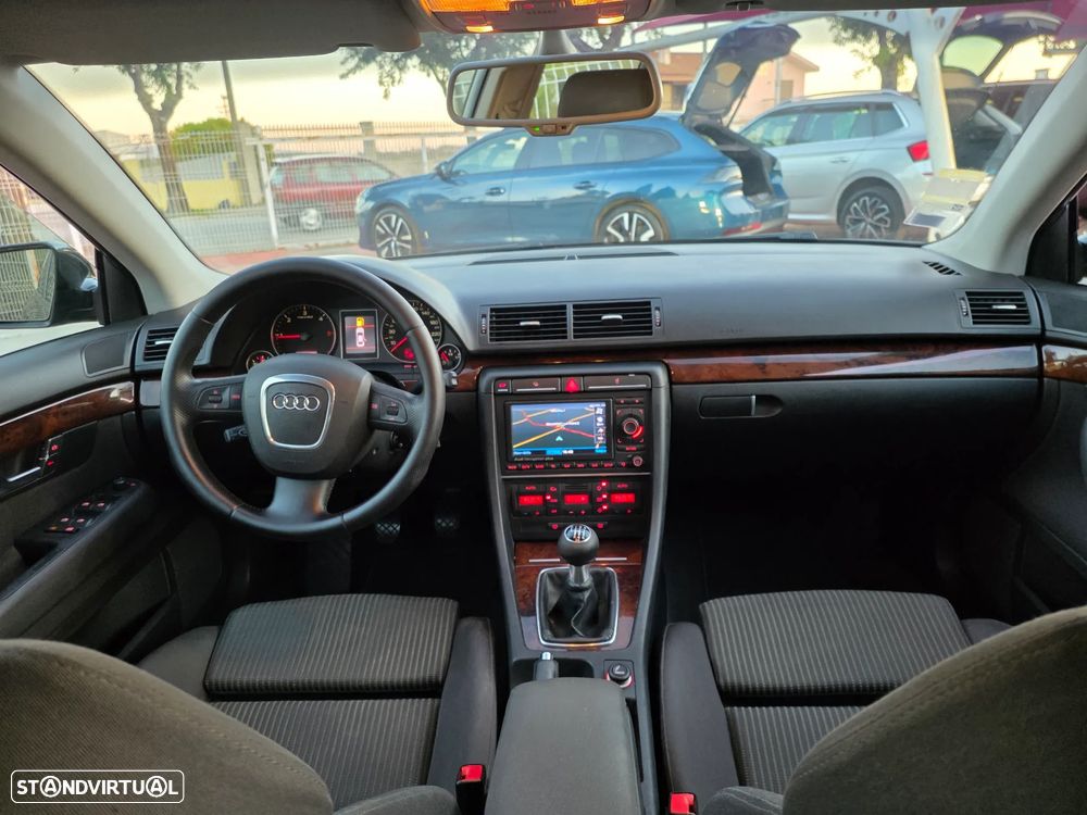 Audi A4 Avant 2.0 TDI S-line - 2