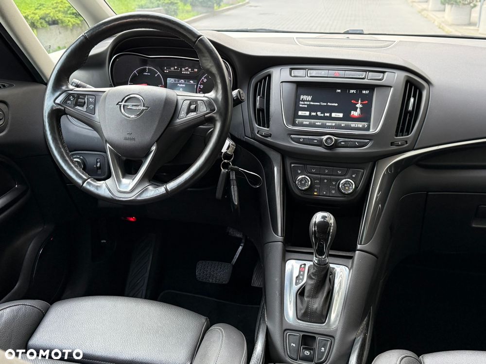 Opel Zafira - 24