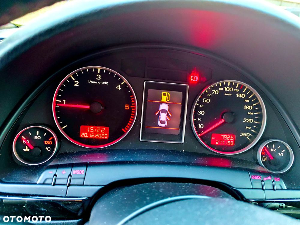 Audi A4 Avant 2.0 TDI DPF - 9