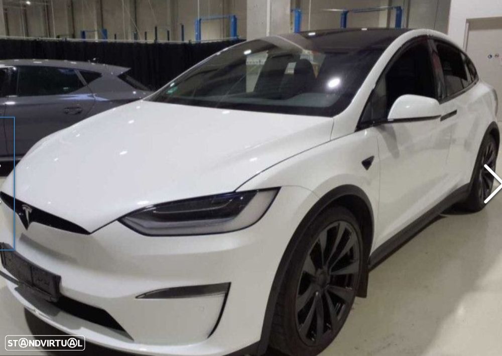 Tesla Model X Plaid AWD - 3