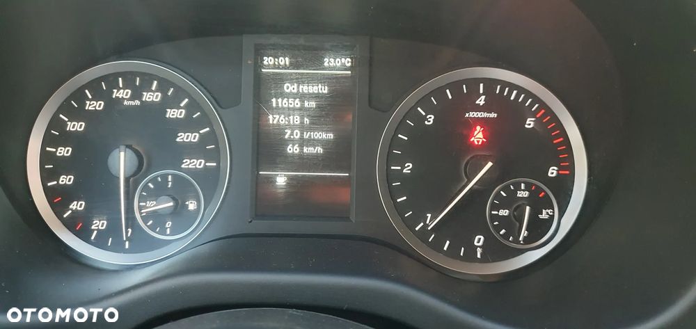 Mercedes-Benz VITO - 12