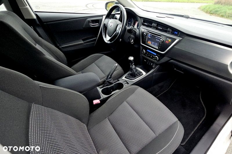 Toyota Auris 2.0 D-4D Comfort - 21
