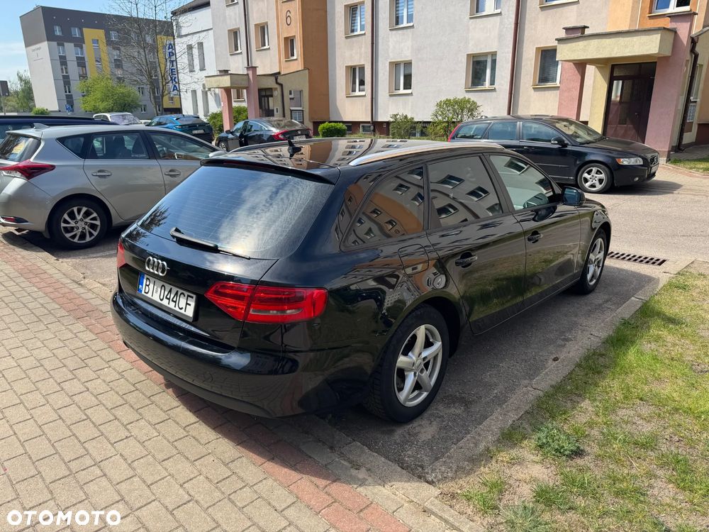 Audi A4 Avant 2.0 TDI DPF Ambiente - 8