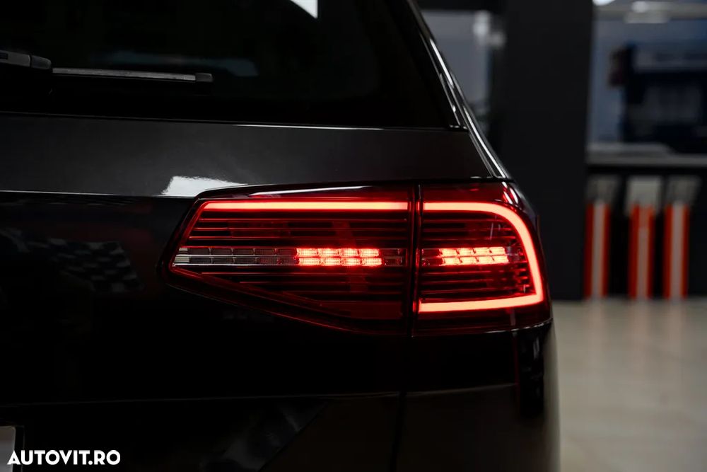 Volkswagen Passat Variant 2.0 TDI DSG R Executive - 16
