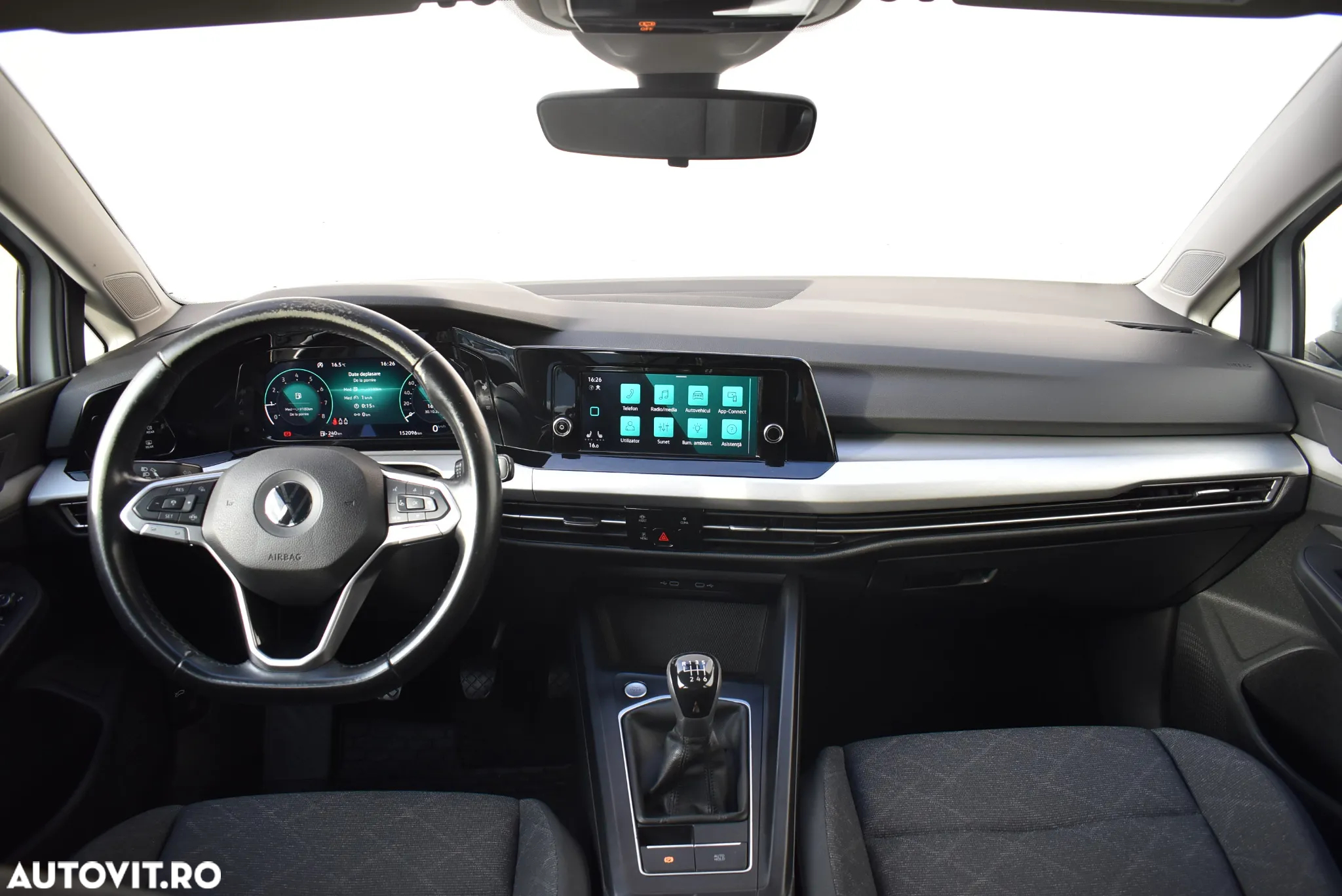 Volkswagen Golf 1.5 TSI ACT Life - 27