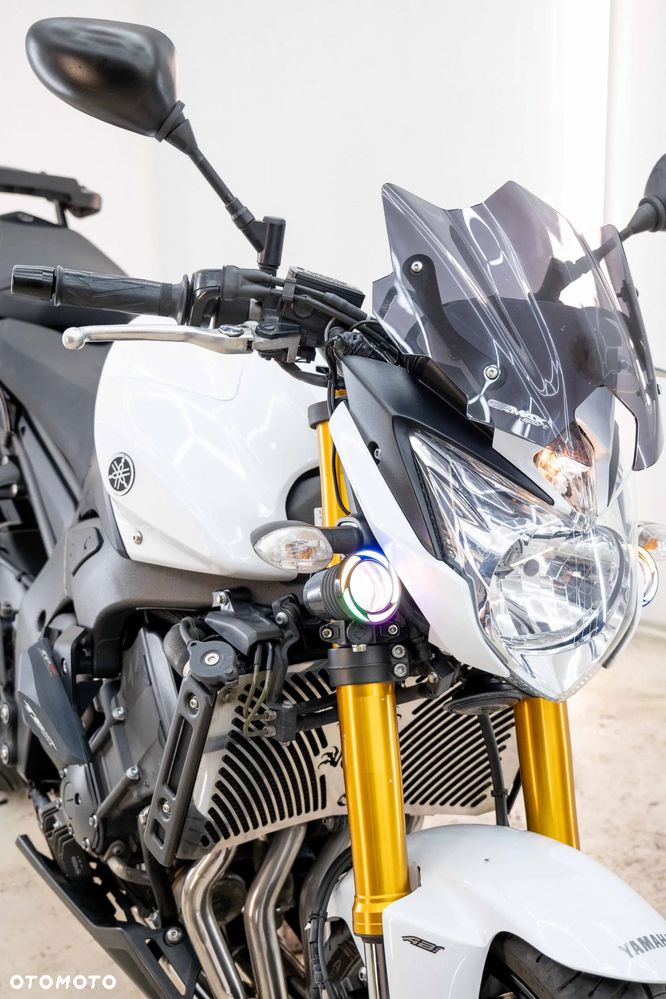Yamaha FZ8 - 11