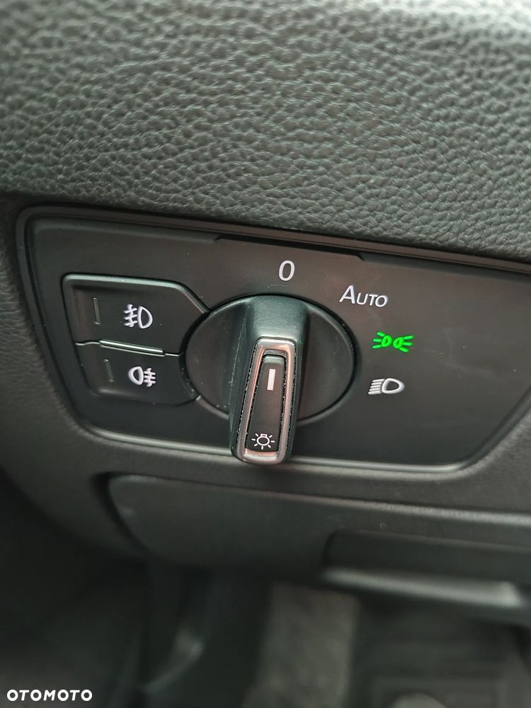 Volkswagen Passat 1.8 TSI BMT Highline DSG - 29