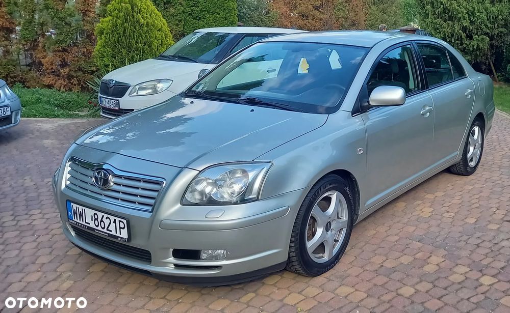 Toyota Avensis - 2