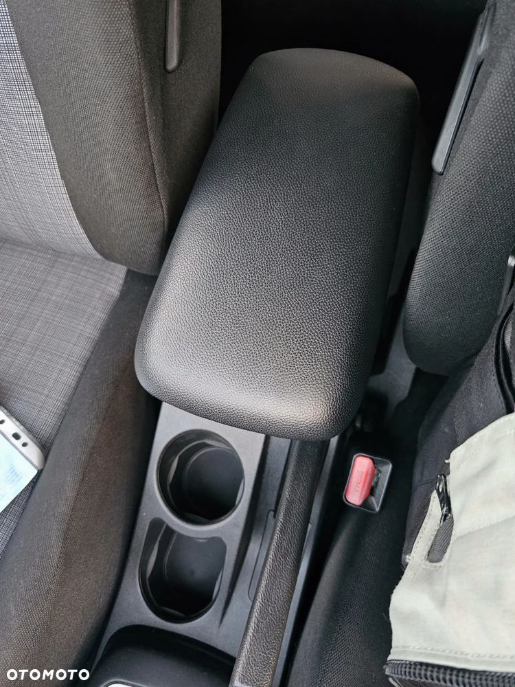 Kia Ceed - 29
