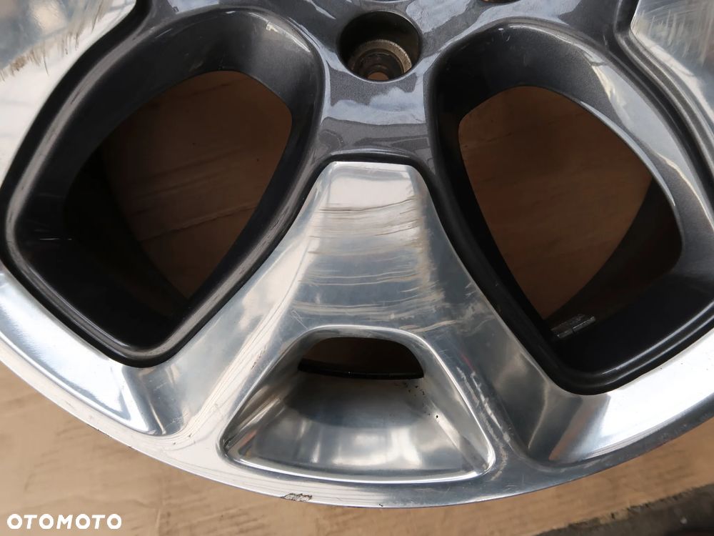Z8 Felga Jeep 5C28 7x18et40 - 3